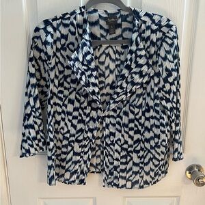 Chico's Travelers Brushstroke Stripes Plisse Pleated Jacket Size M Tie Dye Blue